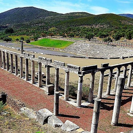 Stone Tower Retreat, Oasis Of Peace Appartamento Aristomenis Esterno foto